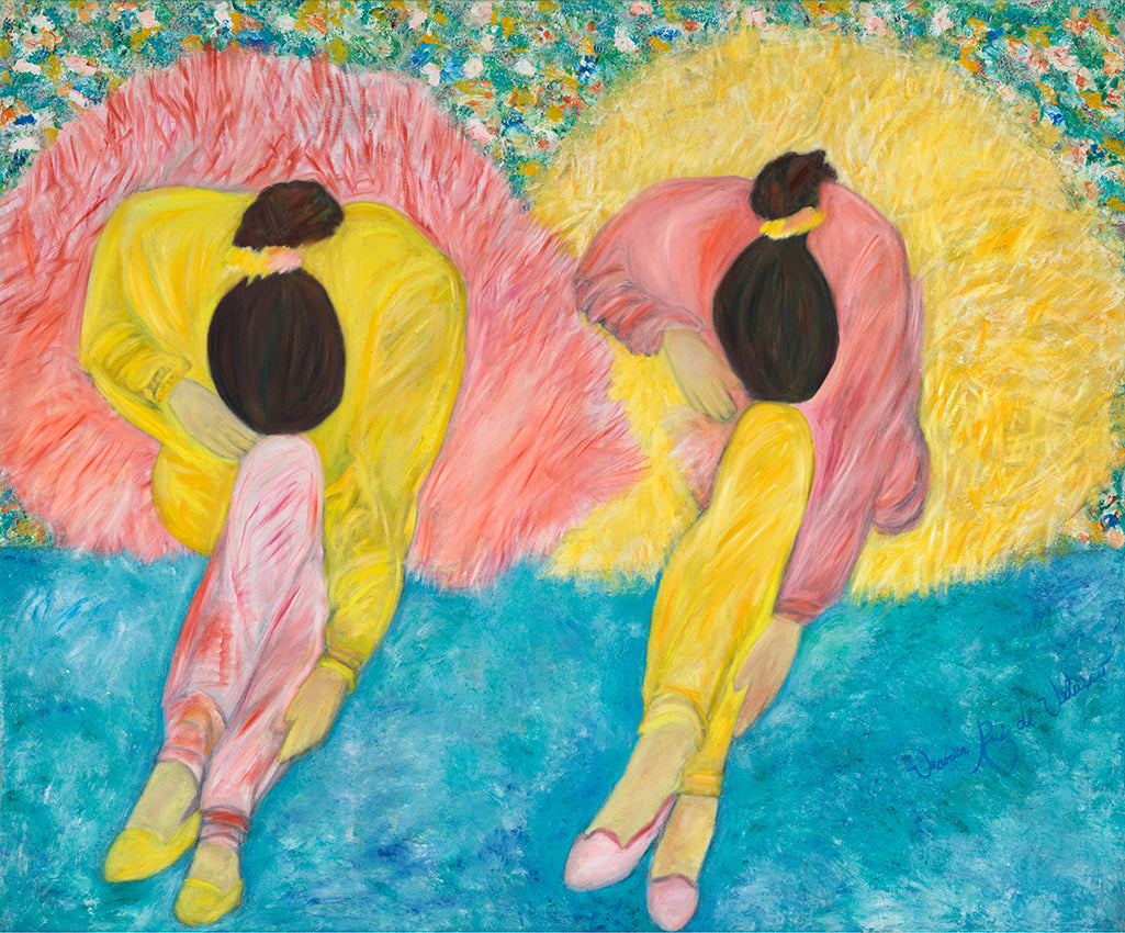 Patricia y Veronica — limited-edition masterprint by Veronica Ruiz de Velasco. Two figures bend forward in mirrored poses, backs to the viewer, each set against its own sunburst of loose, radiating brushstrokes — one coral-pink, one golden-yellow.